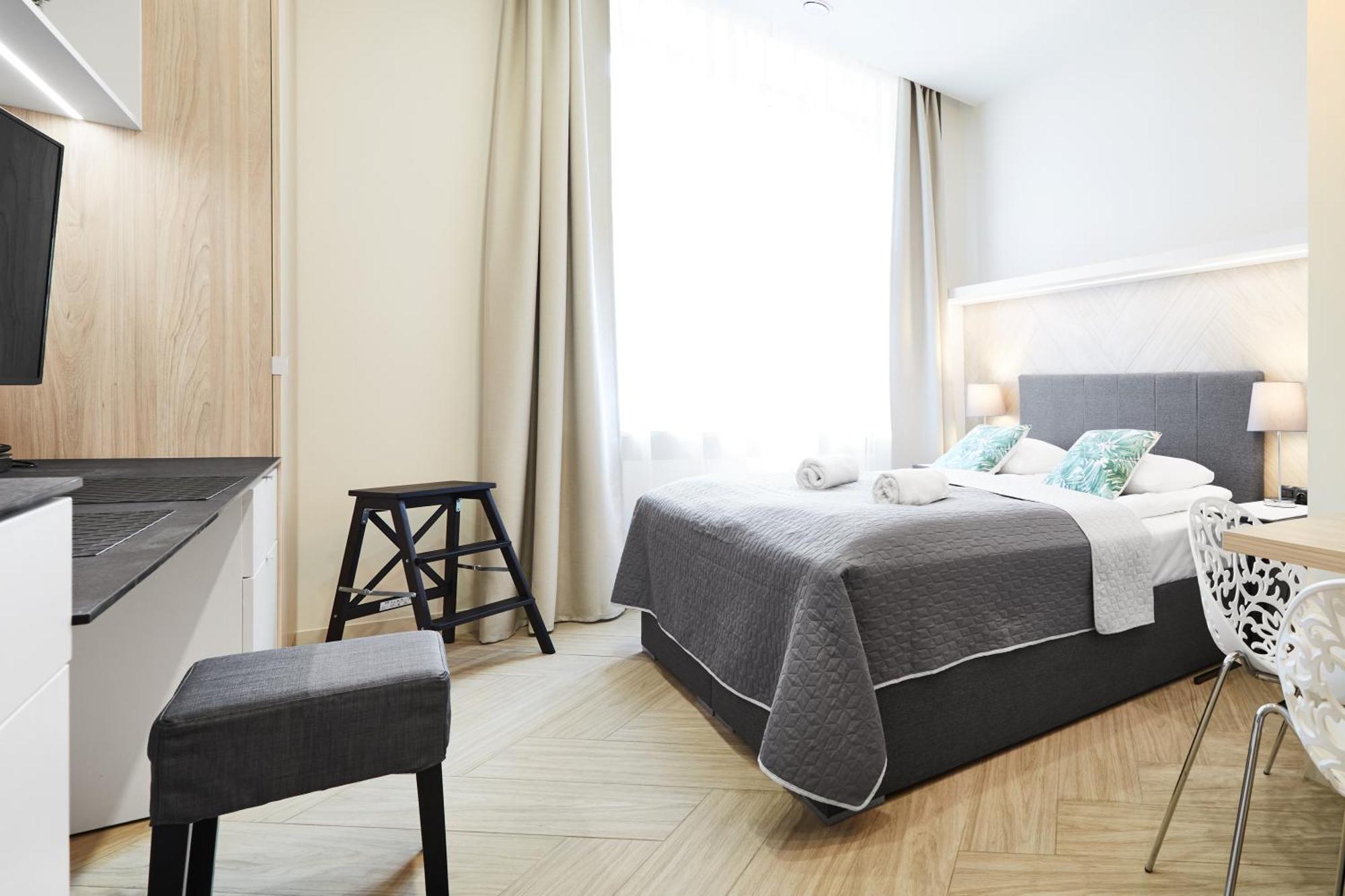 Compact Slowackiego Avenue Apartment *