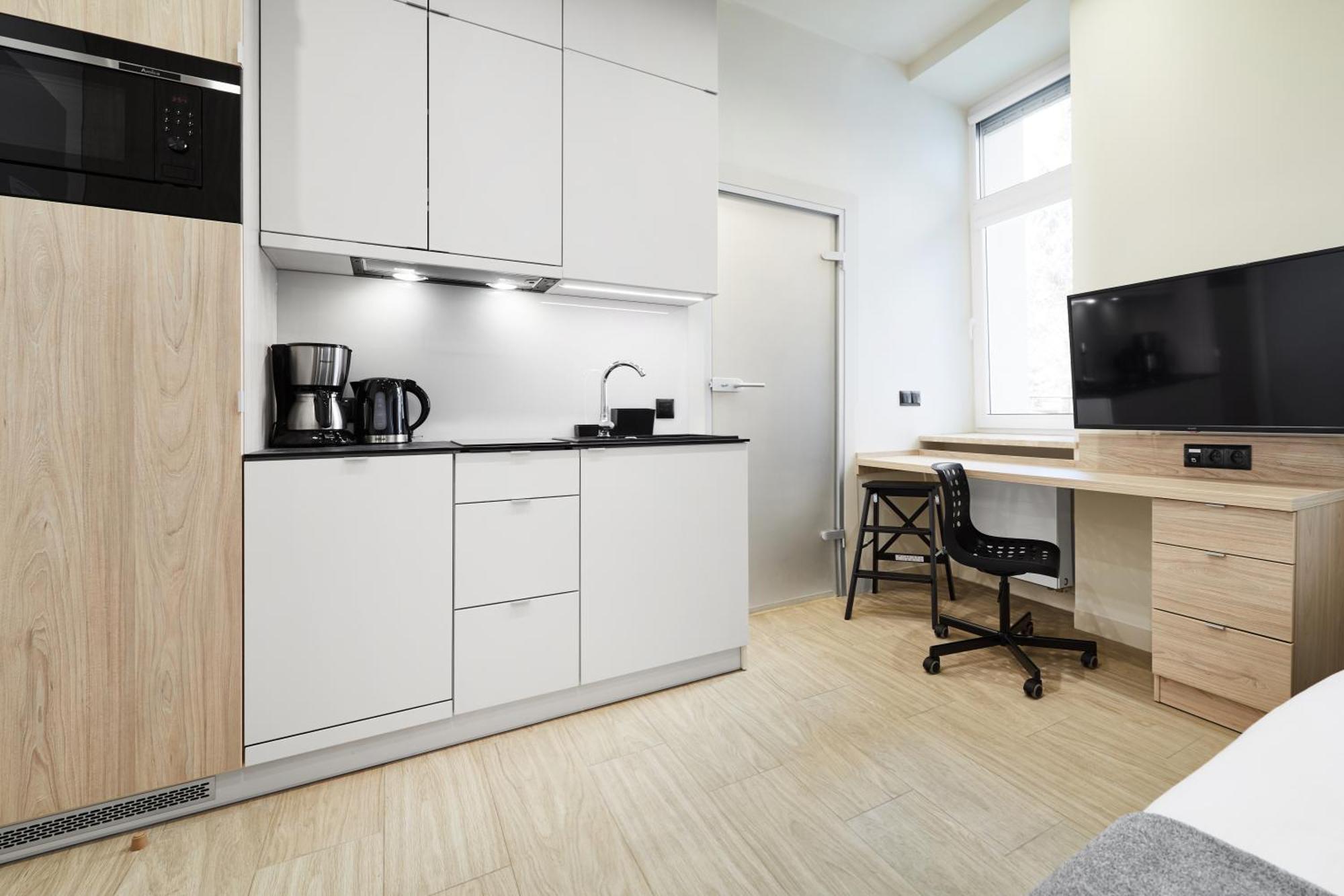 Compact Slowackiego Avenue Apartment Krakow