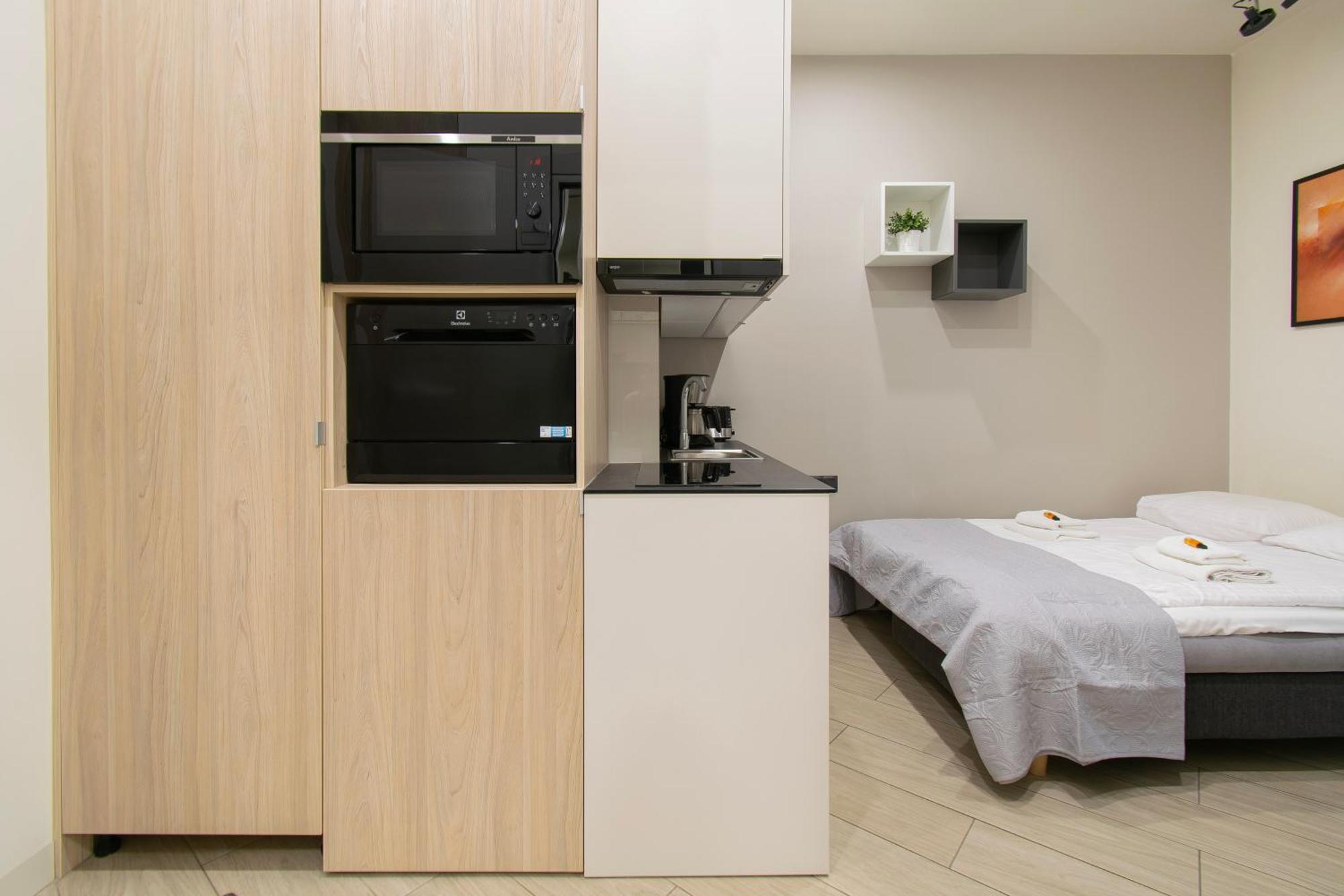 Compact Slowackiego Avenue Apartment Krakow