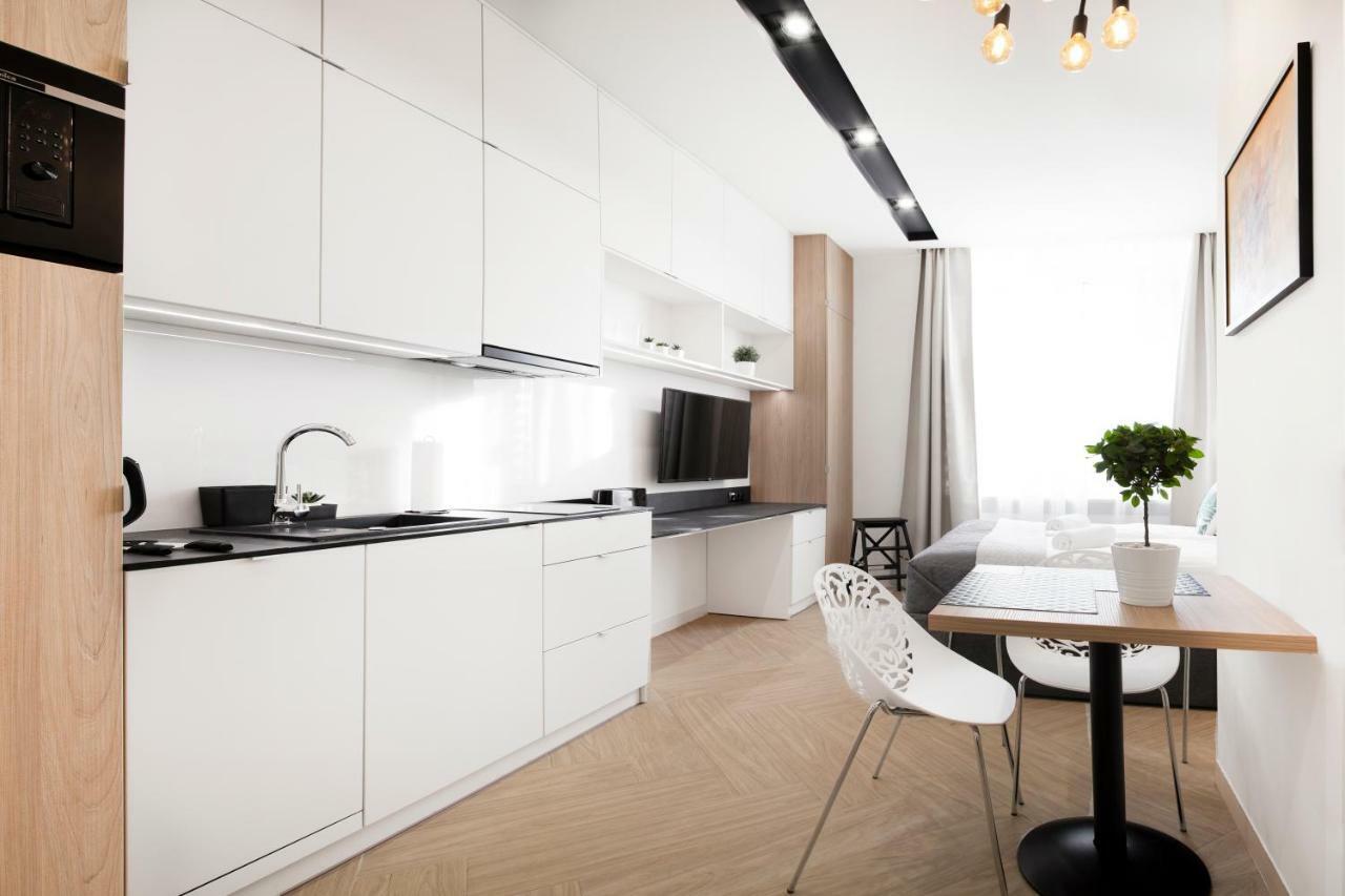 Compact Slowackiego Avenue Apartment Krakow