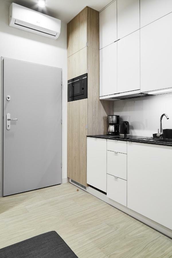Compact Slowackiego Avenue Apartment